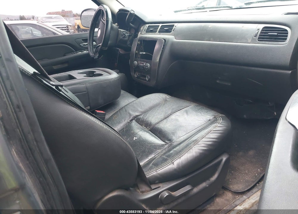 2007 CHEVROLET SUBURBAN 1500 LS VIN: 3GNFC16077G259466