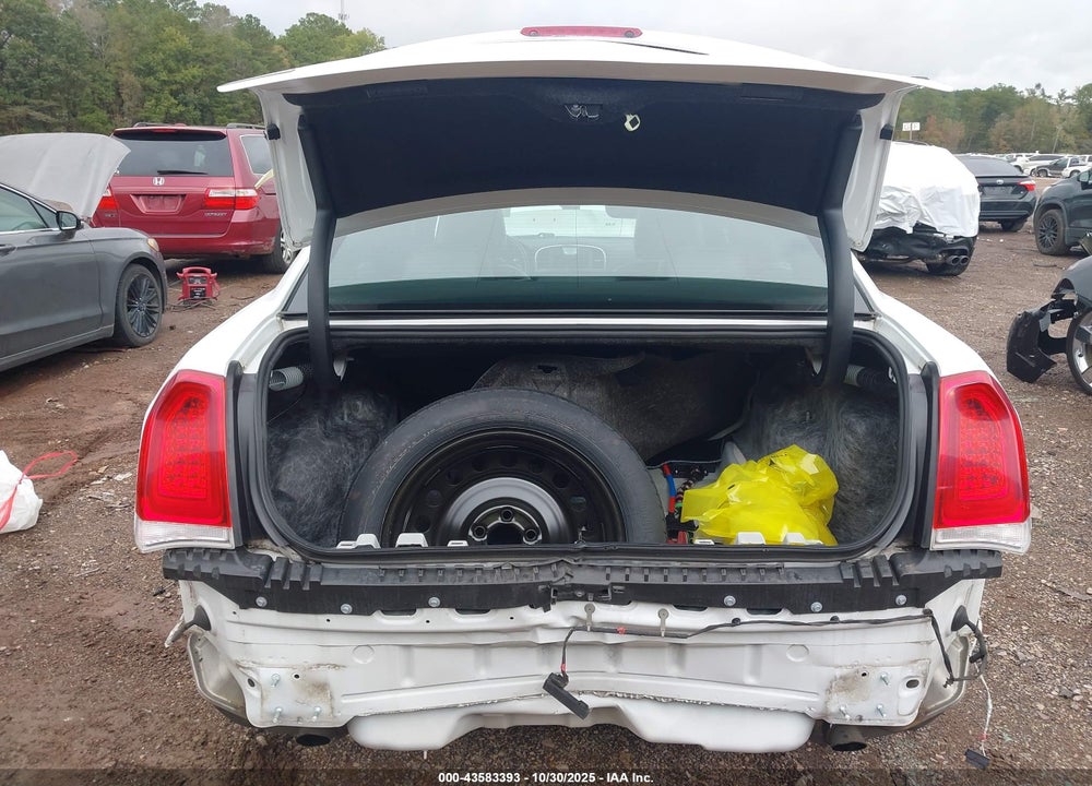 2019 CHRYSLER 300 300C VIN: 2C3CCAPT1KH556122