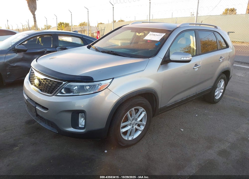 2014 KIA SORENTO LX VIN: 5XYKT3A69EG512541
