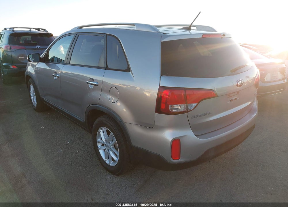 2014 KIA SORENTO LX VIN: 5XYKT3A69EG512541