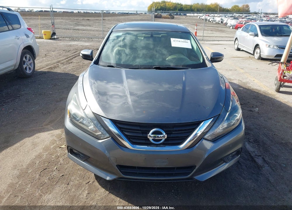 2017 NISSAN ALTIMA VIN: 1N4BL3AP0HC136979