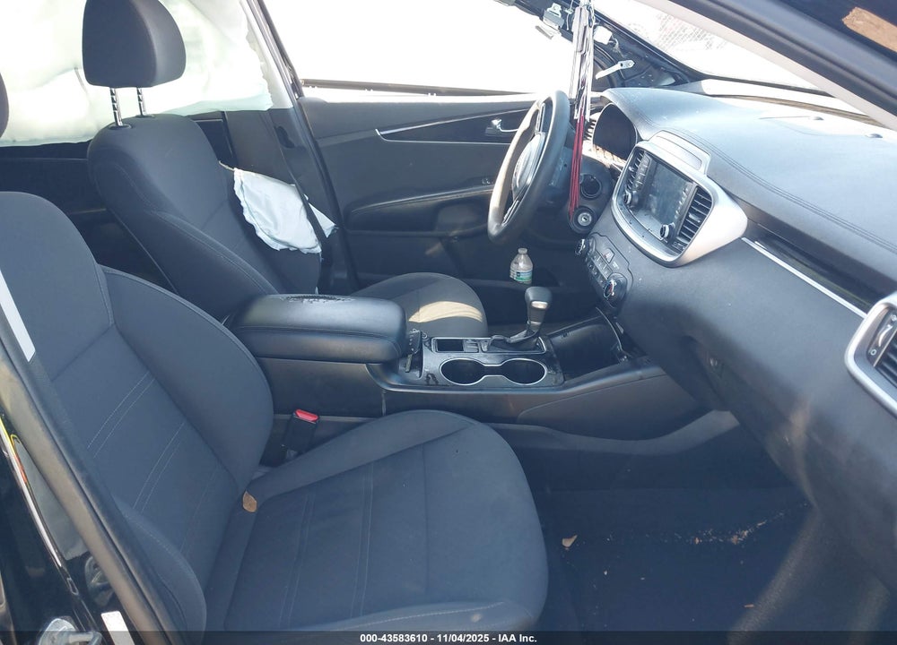 2019 KIA SORENTO VIN: 5XYPG4A3XKG586293