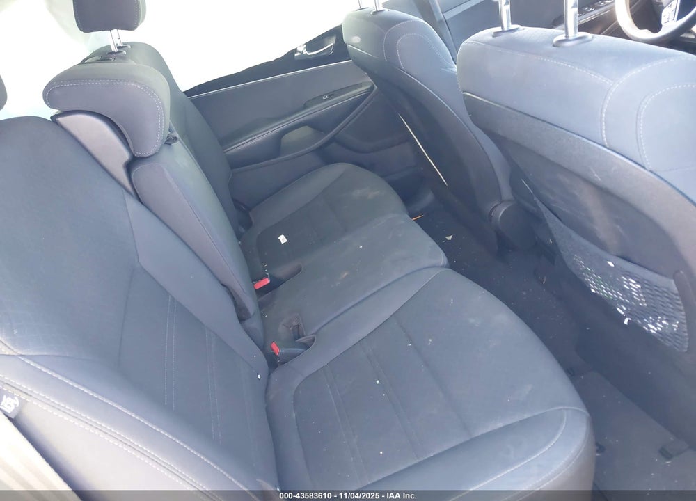 2019 KIA SORENTO VIN: 5XYPG4A3XKG586293