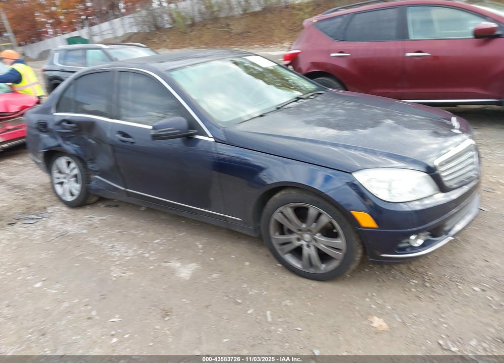 2011 MERCEDES-BENZ C 300 LUXURY 4MATIC VIN: WDDGF8BB5BR163208