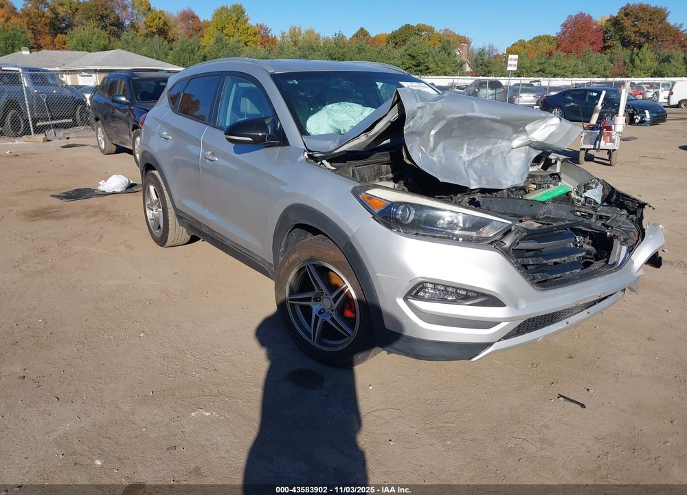 2016 HYUNDAI TUCSON LIMITED VIN: KM8J33A49GU116827