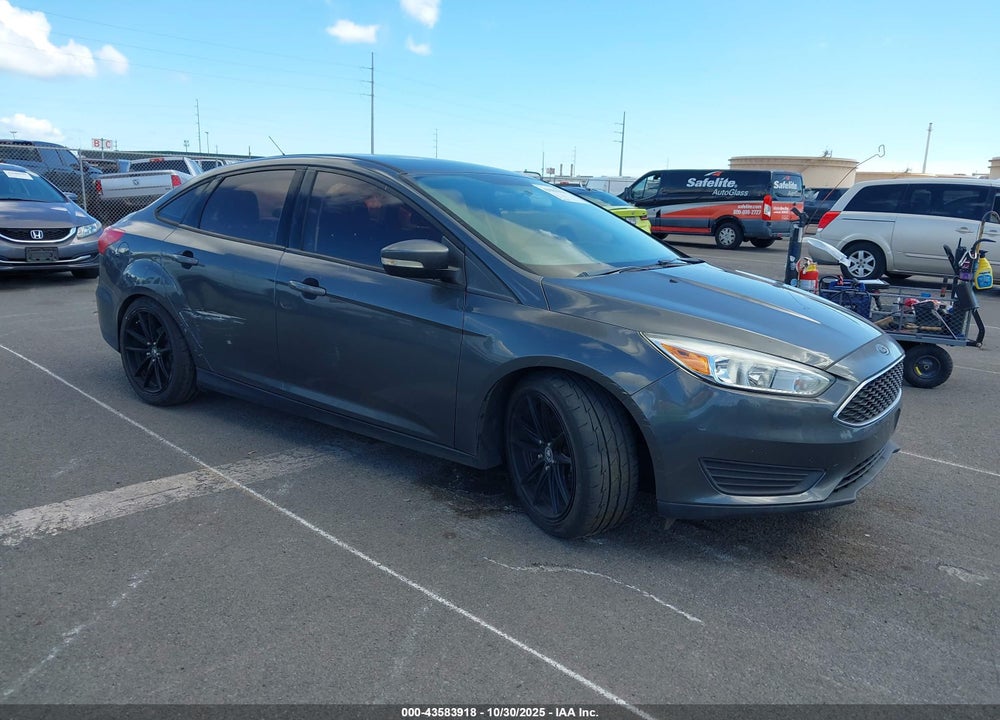 2017 FORD FOCUS SE VIN: 1FADP3F21HL230220