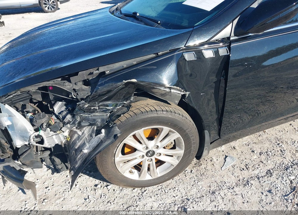 2013 HYUNDAI SONATA GLS VIN: 5NPEB4AC6DH757302