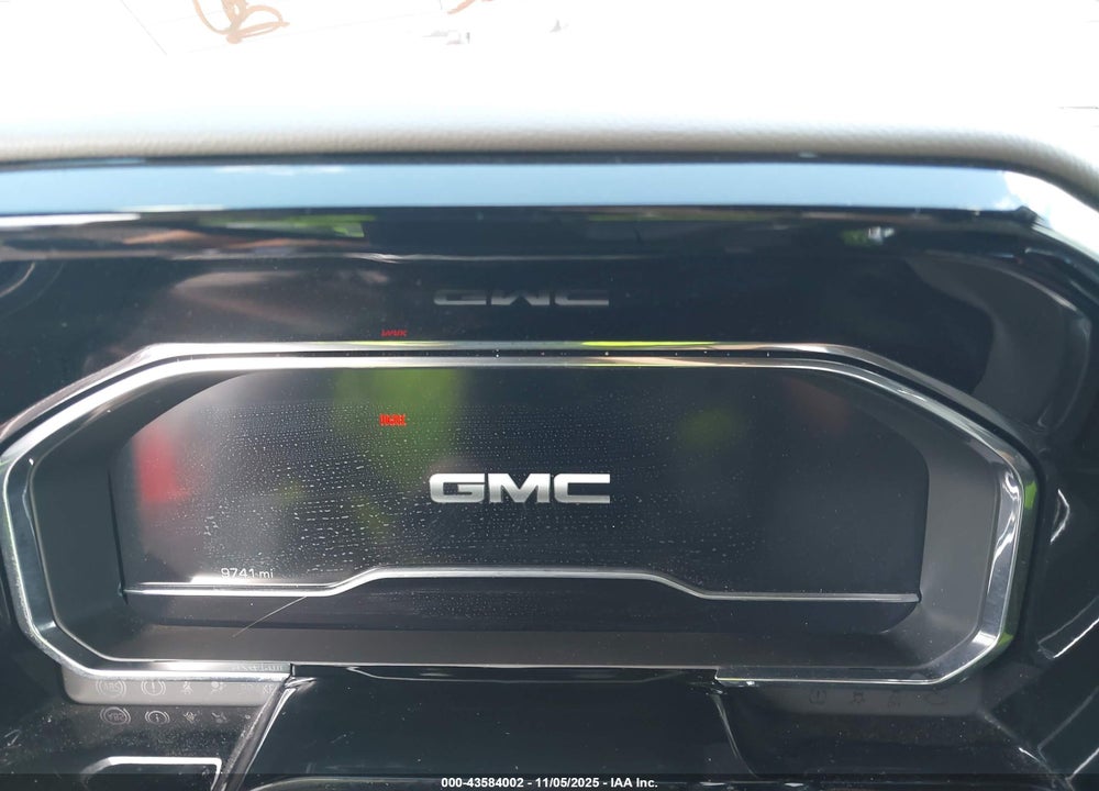 2025 GMC SIERRA 1500 2WD SHORT BOX SLT VIN: 3GTPHDED2SG224878
