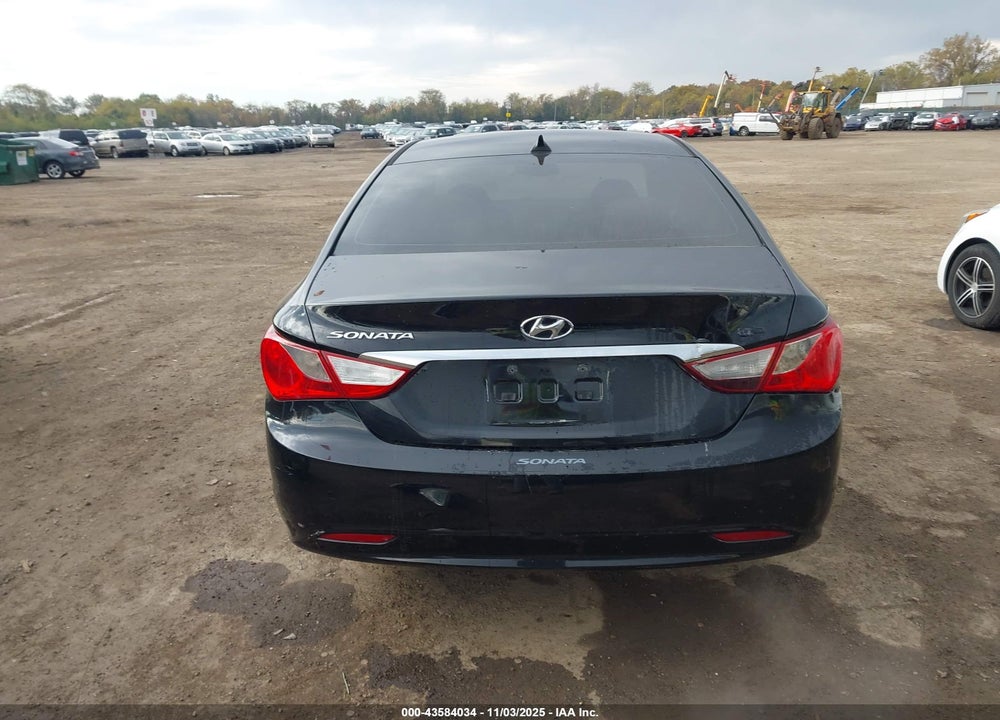 2013 HYUNDAI SONATA VIN: 5NPEB4AC0DH808194