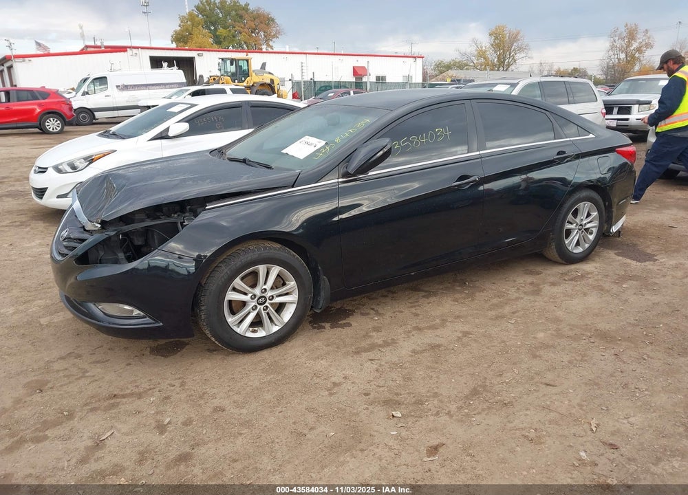 2013 HYUNDAI SONATA VIN: 5NPEB4AC0DH808194