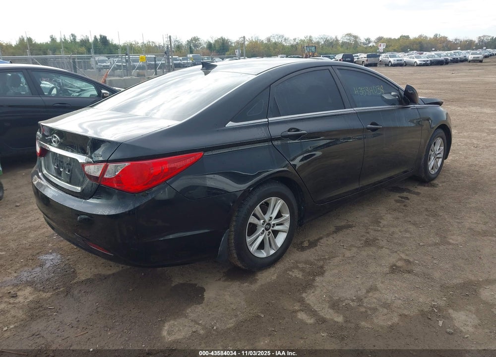 2013 HYUNDAI SONATA VIN: 5NPEB4AC0DH808194