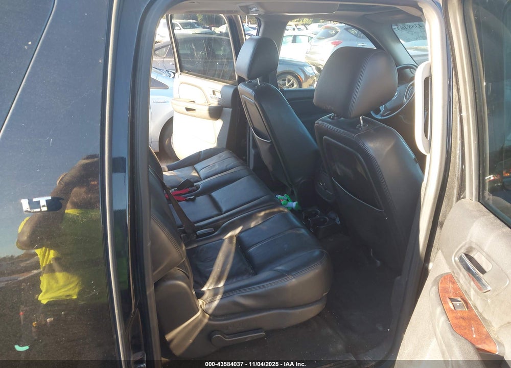 2013 CHEVROLET SUBURBAN 1500 LT VIN: 1GNSKJE78DR360625