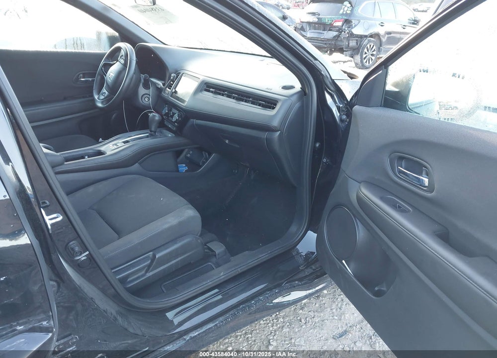 2022 HONDA HR-V VIN: 3CZRU6H13NM705109