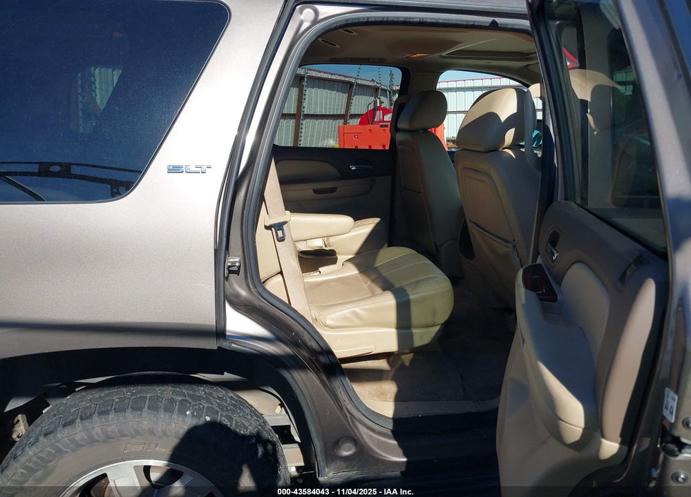 2011 GMC YUKON SLT VIN: 1GKS2CE04BR220774