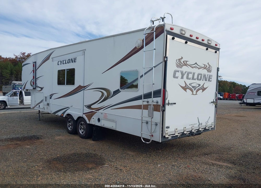 2011 HEARTLAND 3010 CYCLO VIN: 5SFCG3627BE212285