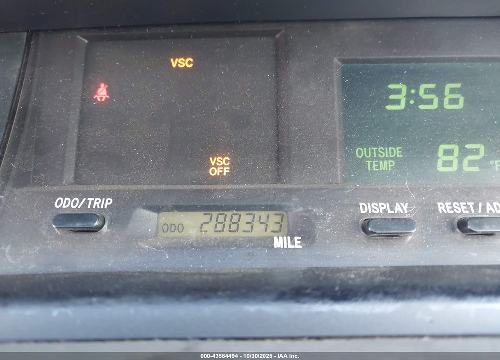 2002 TOYOTA AVALON XLS VIN: 4T1BF28B32U265799