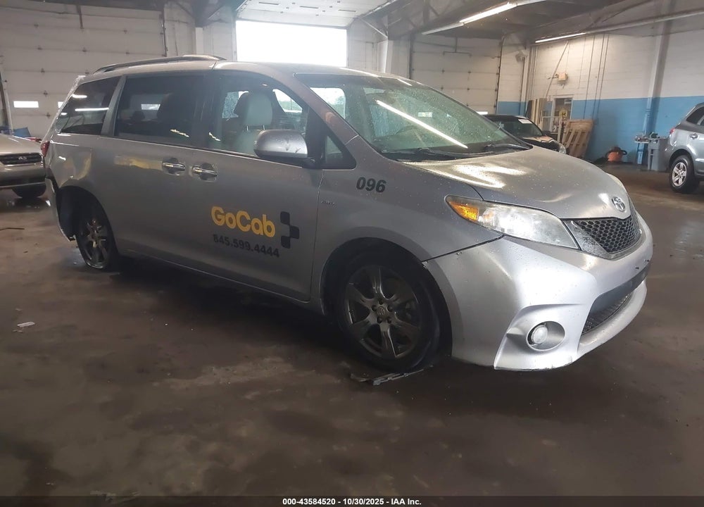 2017 TOYOTA SIENNA XLE 7 PASSENGER VIN: 5TDDZ3DC4HS153048