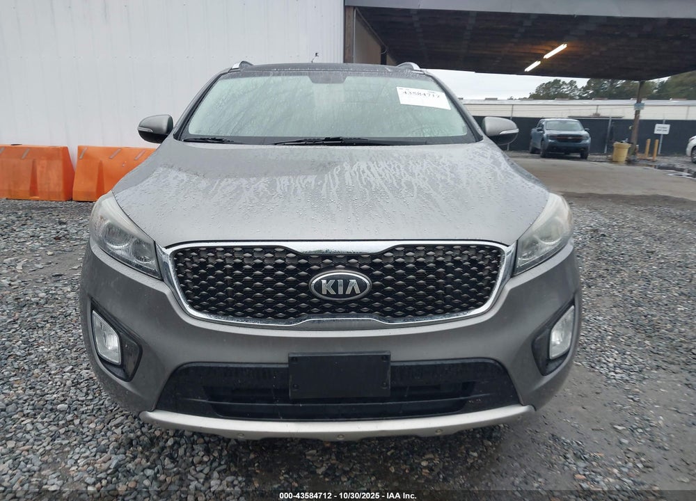 2016 KIA SORENTO 3.3L SX VIN: 5XYPK4A54GG085682