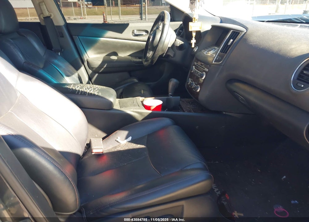 2011 NISSAN MAXIMA VIN: 1N4AA5AP5BC830829