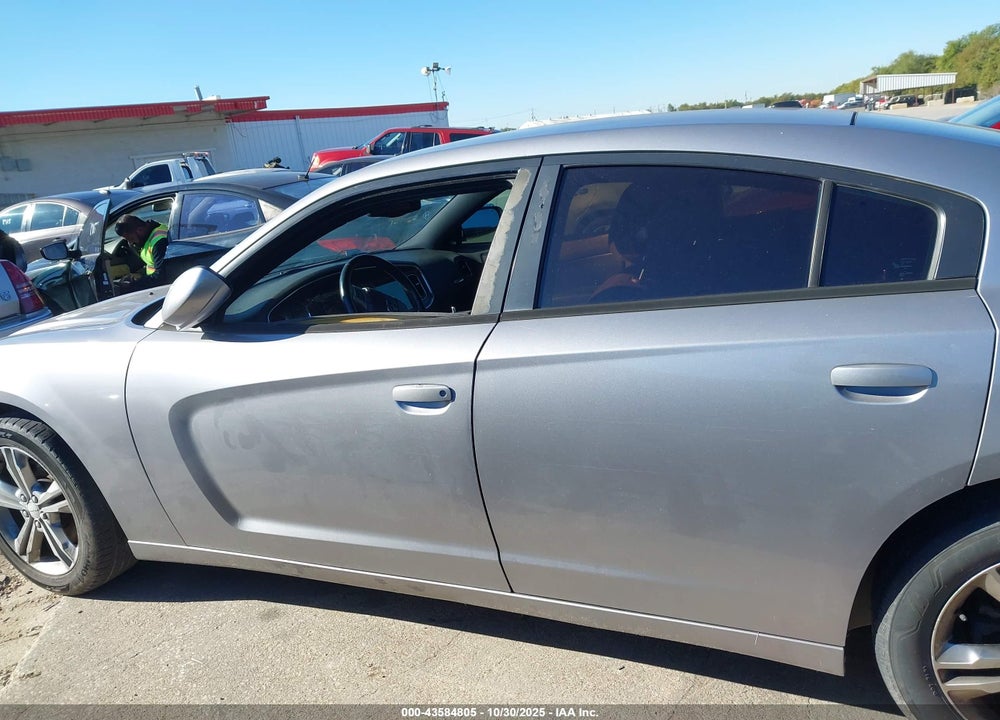 2014 DODGE CHARGER VIN: 2C3CDXJG2EH272210