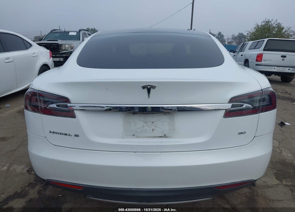 2013 TESLA MODEL S VIN: 5YJSA1CN8DFP06272