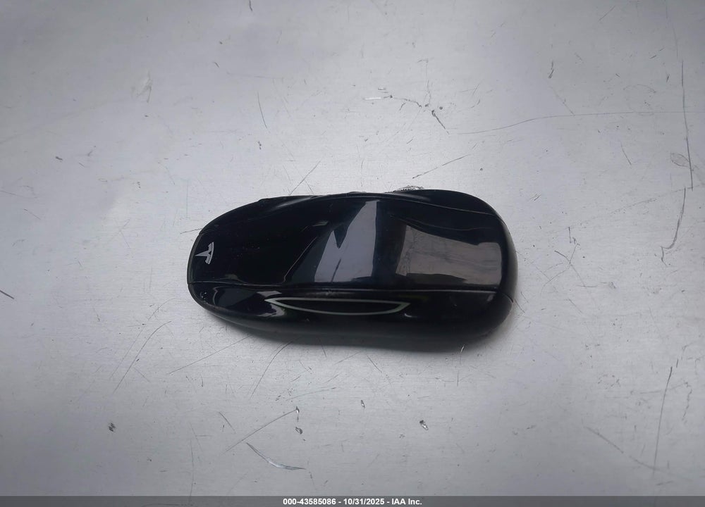 2013 TESLA MODEL S VIN: 5YJSA1CN8DFP06272