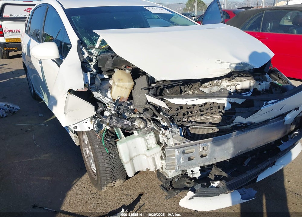2012 TOYOTA PRIUS V THREE VIN: JTDZN3EUXC3143692