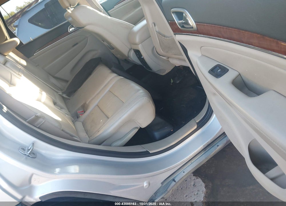 2011 JEEP GRAND CHEROKEE VIN: 1J4RR5GG2BC540264