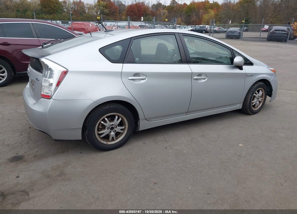 2011 TOYOTA PRIUS THREE VIN: JTDKN3DU9B1367257