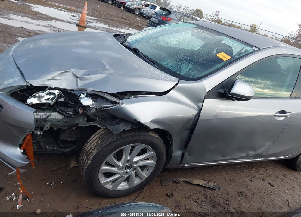 2013 MAZDA 3 I TOURING VIN: JM1BL1L75D1816443