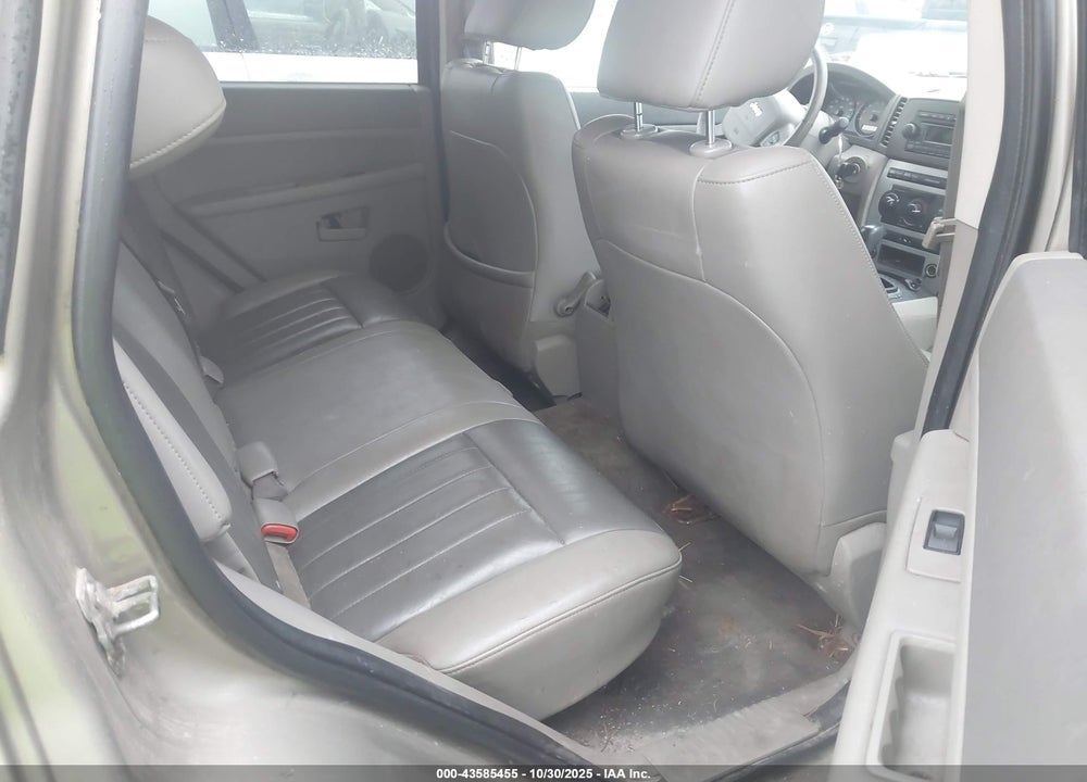 2005 JEEP GRAND CHEROKEE LAREDO VIN: 1J4GR48K05C648830