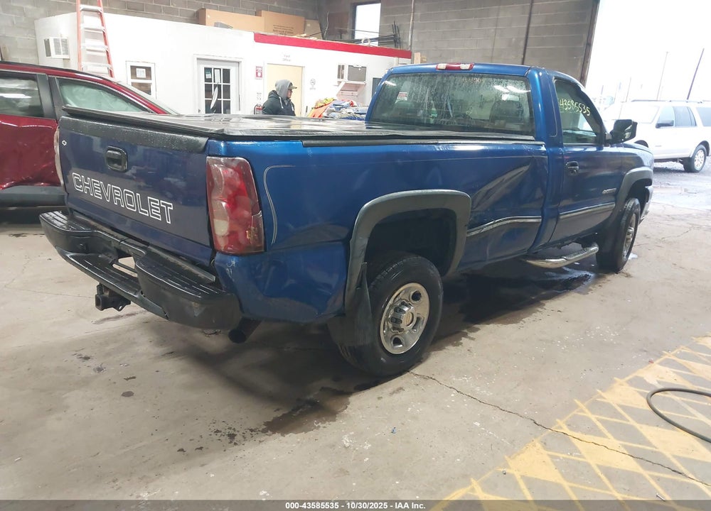 2003 CHEVROLET SILVERADO 2500HD WORK TRUCK VIN: 1GCHC24U53E373335