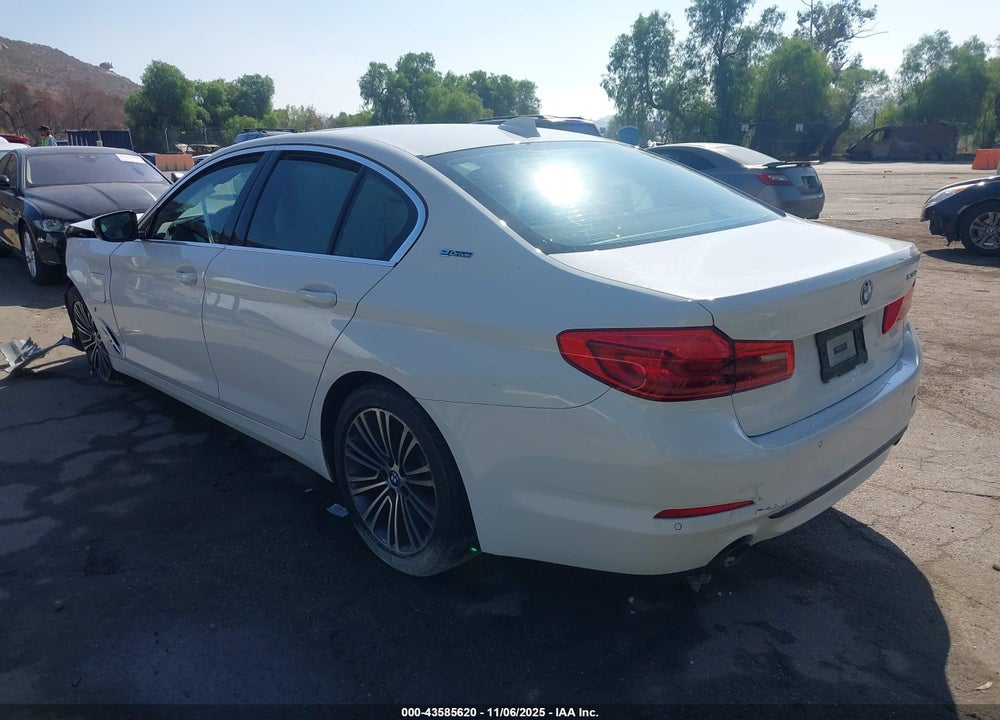 2019 BMW 530E IPERFORMANCE VIN: WBAJA9C58KB253858