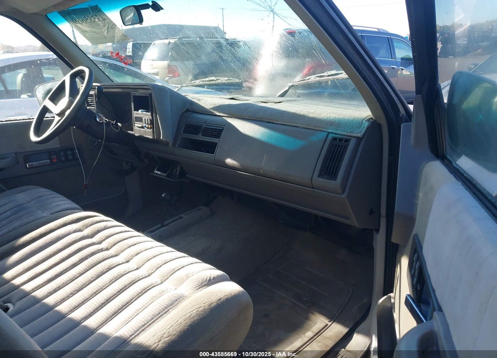 1992 CHEVROLET GMT-400 K1500 VIN: 1GCEK14KXNE149561