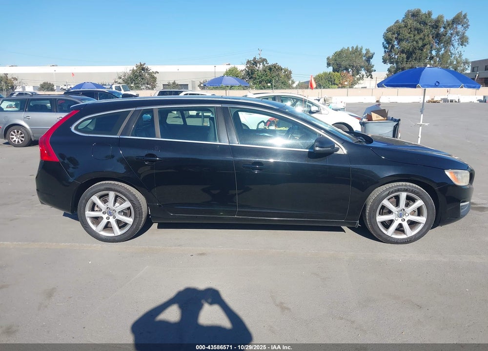 2016 VOLVO V60 T5 DRIVE-E PREMIER VIN: YV140MEK6G1287930