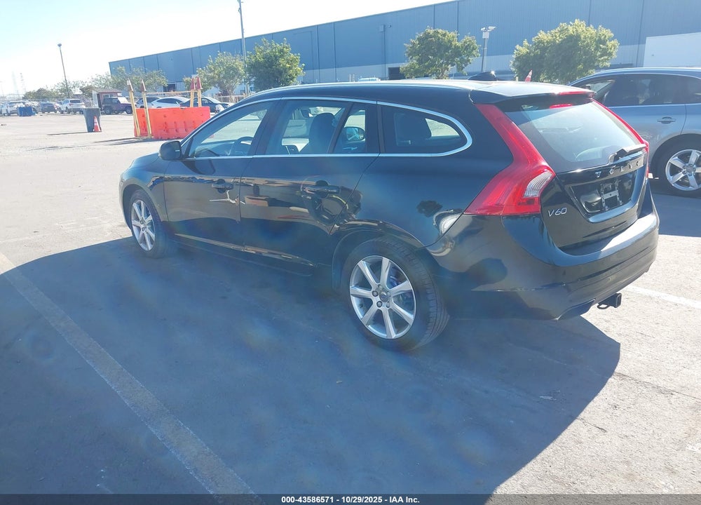2016 VOLVO V60 T5 DRIVE-E PREMIER VIN: YV140MEK6G1287930