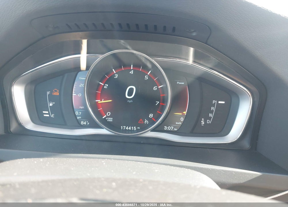 2016 VOLVO V60 T5 DRIVE-E PREMIER VIN: YV140MEK6G1287930
