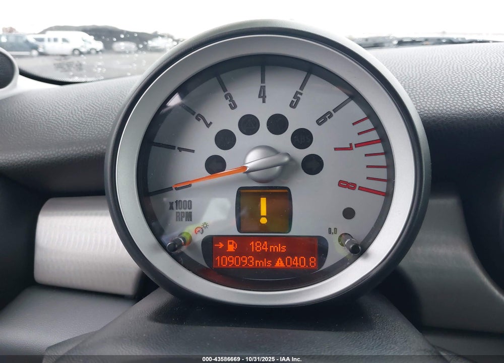 2009 MINI COOPER S VIN: WMWMF73589TT94677