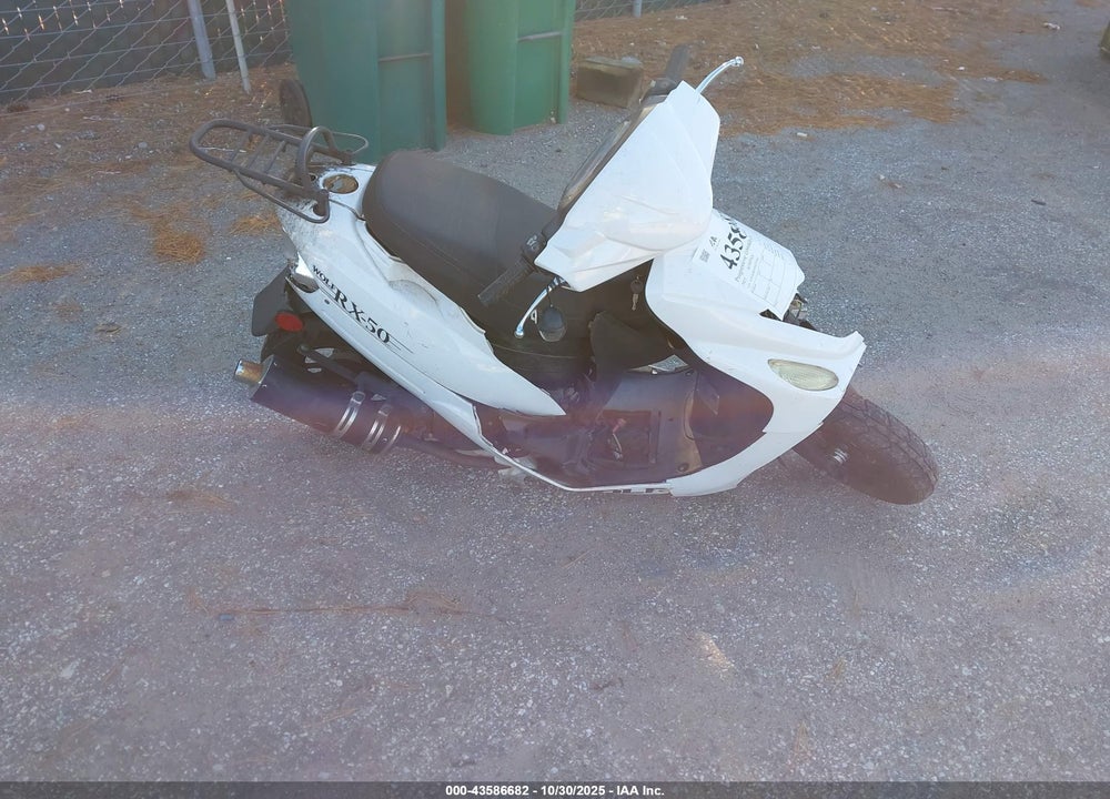 2021 SCOOTER OTHER VIN: L5YACBPZ4M1111445
