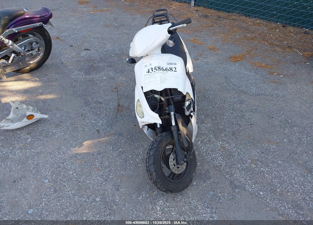 2021 SCOOTER OTHER VIN: L5YACBPZ4M1111445