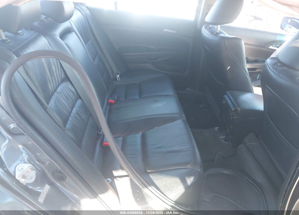 2011 HONDA ACCORD 2.4 SE VIN: 1HGCP2F68BA153112