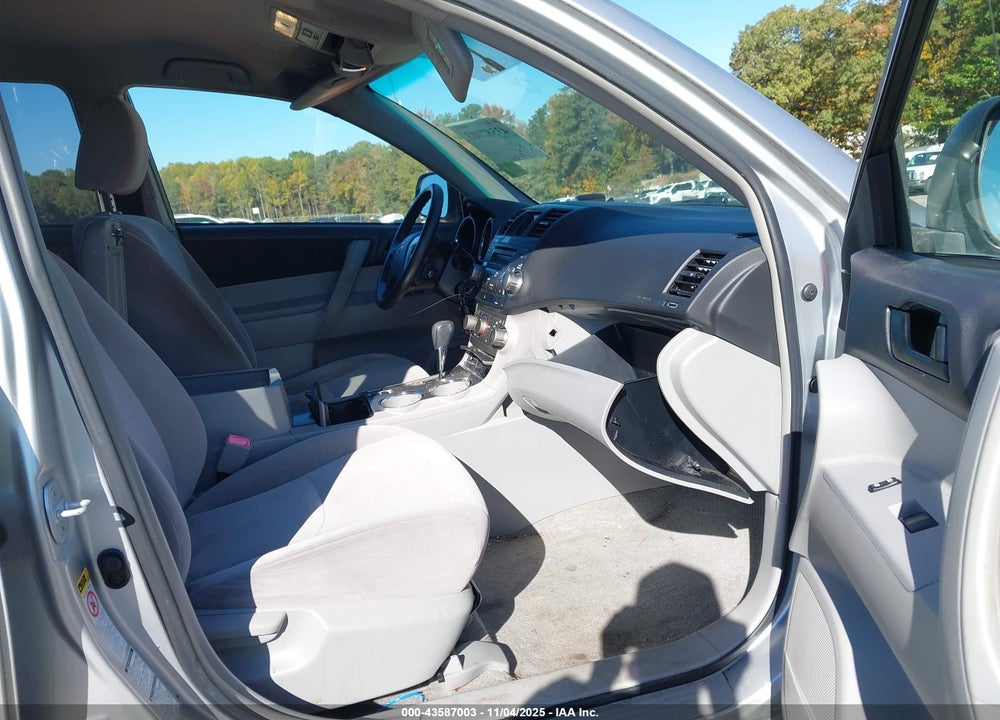 2010 TOYOTA HIGHLANDER VIN: JTEBK3EH6A2153003