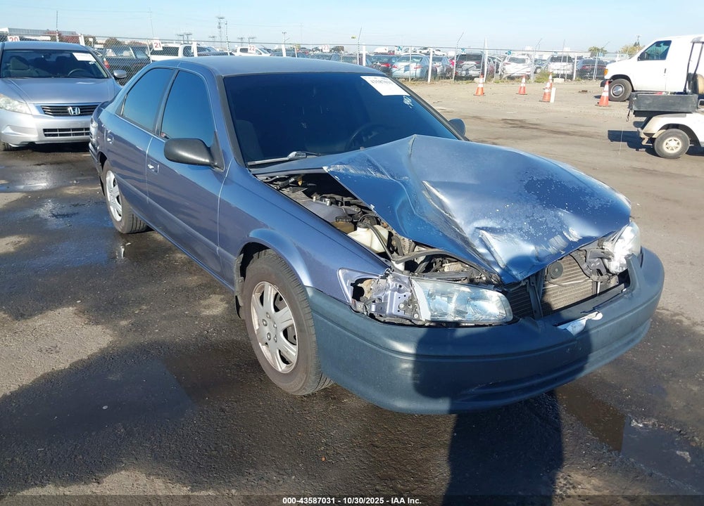2000 TOYOTA CAMRY LE VIN: JT2BG22K3Y0498519
