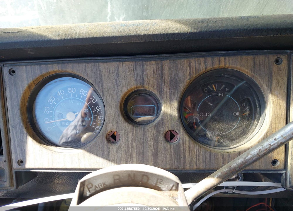 1976 CHEVROLET VAN VIN: CGV156U210688