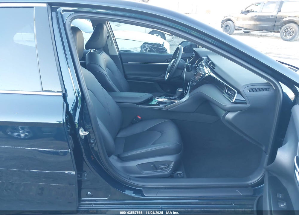 2020 TOYOTA CAMRY XLE VIN: 4T1F11AK6LU859115