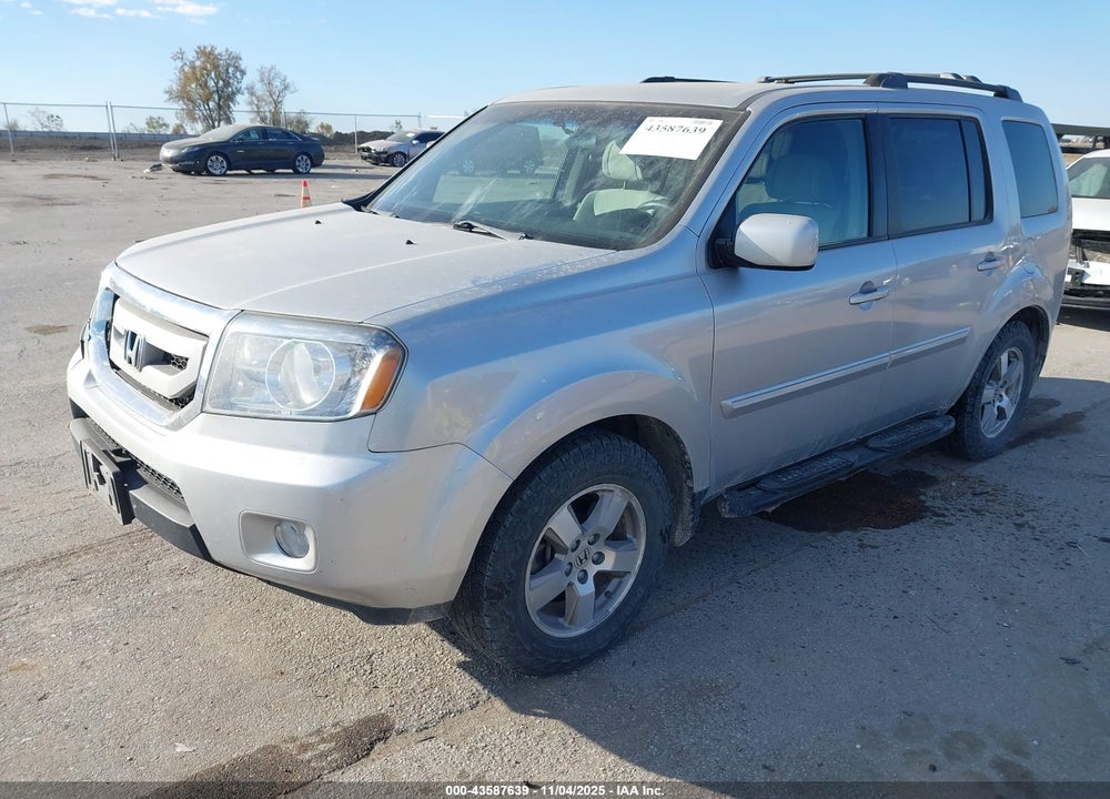 2010 HONDA PILOT EX VIN: 5FNYF4H40AB040260