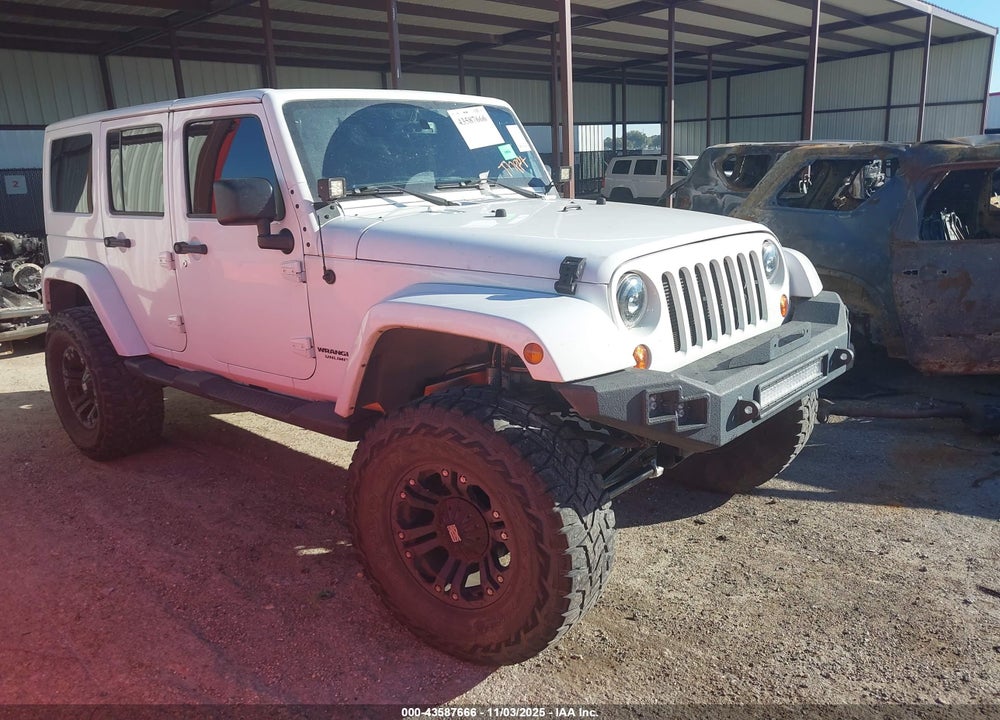 2013 JEEP WRANGLER UNLIMITED SAHARA VIN: 1C4BJWEG1DL548057