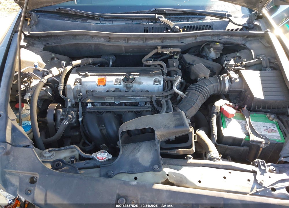 2010 HONDA ACCORD 2.4 LX-P VIN: 1HGCP2F44AA129550