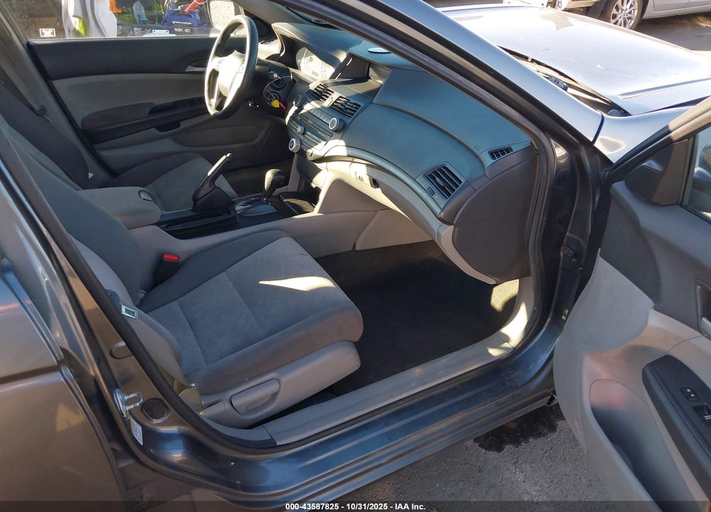 2010 HONDA ACCORD 2.4 LX-P VIN: 1HGCP2F44AA129550