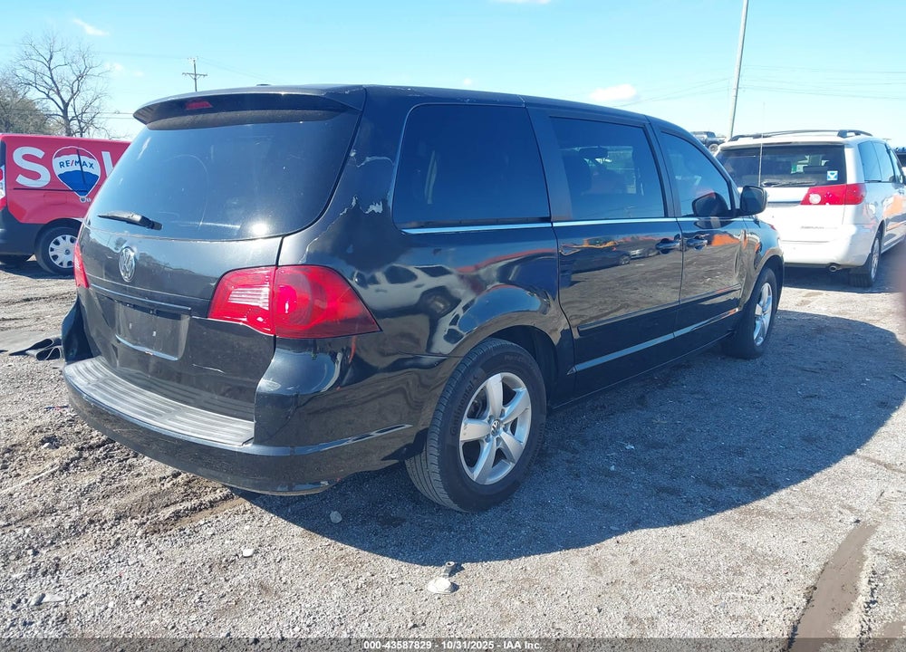 2010 VOLKSWAGEN ROUTAN SE VIN: 2V4RW3D14AR272509